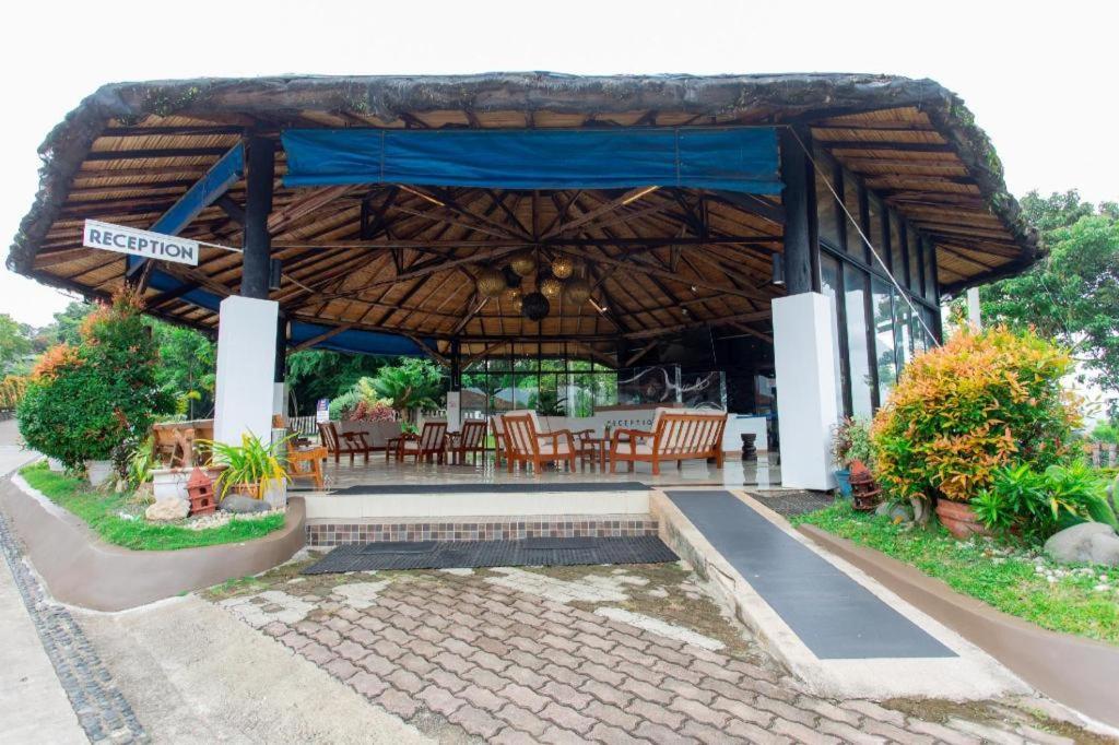 קגיאן דה אורו Ultra Winds Mountain Resort (Adults Only) מראה חיצוני תמונה